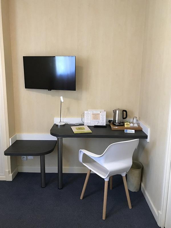 Auv'Hotel Mauriac  Bagian luar foto