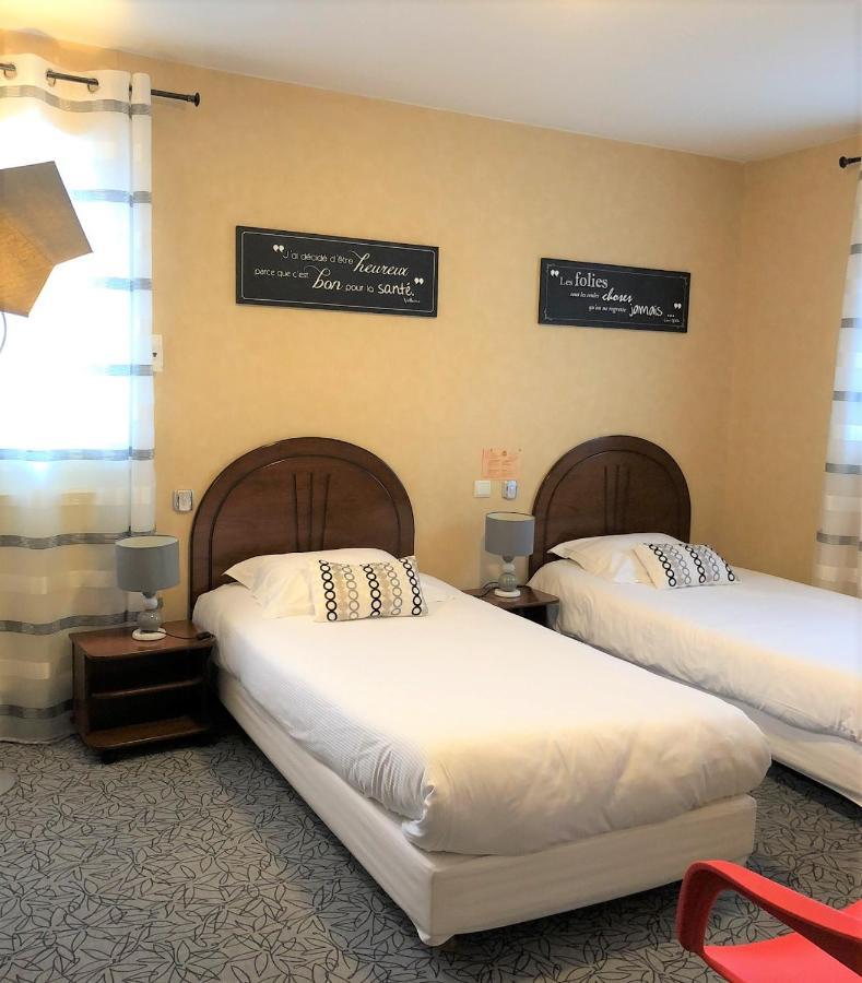 Auv'Hotel Mauriac  Bagian luar foto