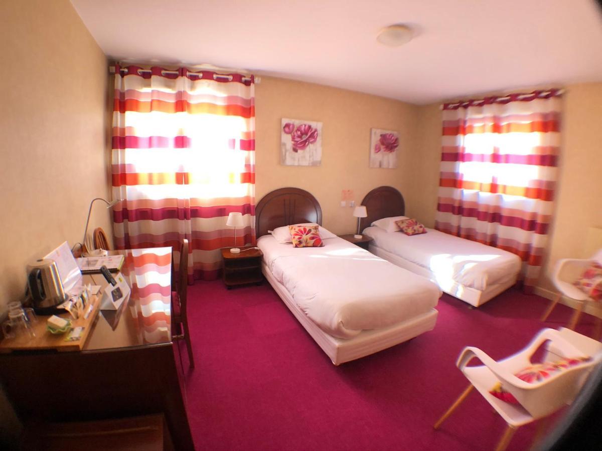 Auv'Hotel Mauriac  Bagian luar foto